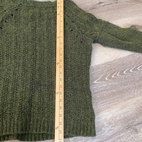 Loft - 3/4 Sleeve Round Neck Cable Knit Sweater - Green - Ladies Size Medium - Picture 8 of 8
